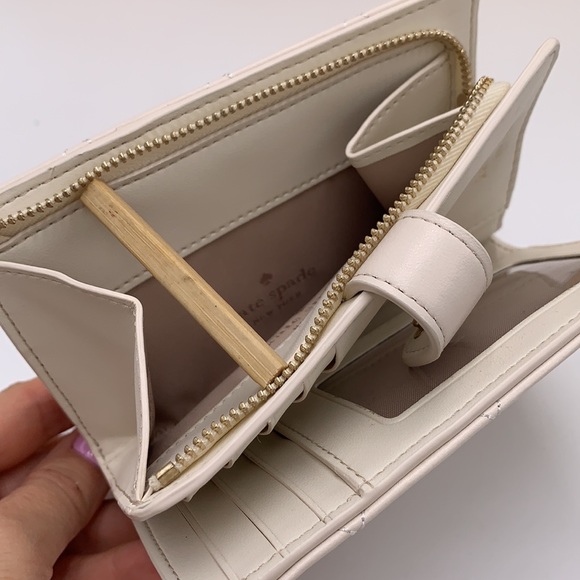 KATE SPADE Carey Medium Compact Bifold Wallet Parchment Color - Picture 13 of 15